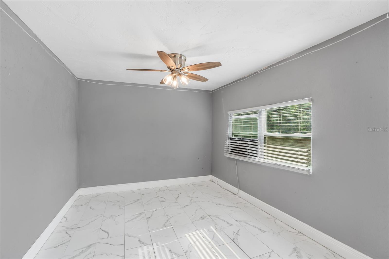 Listing photo id 23 for 11326 Yellowwood Lane