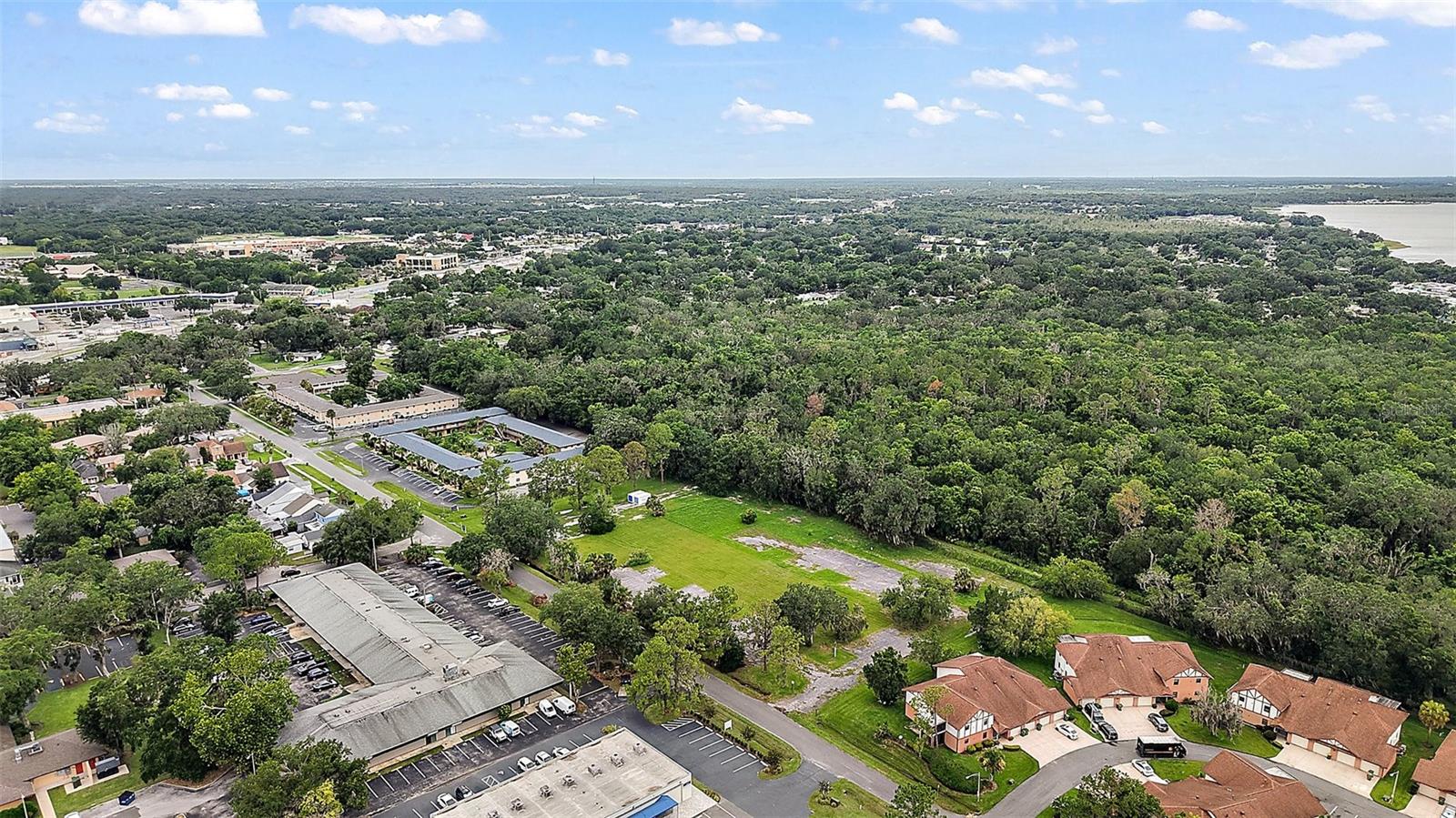 Image 3 of 9 For Oak Terrace Drive