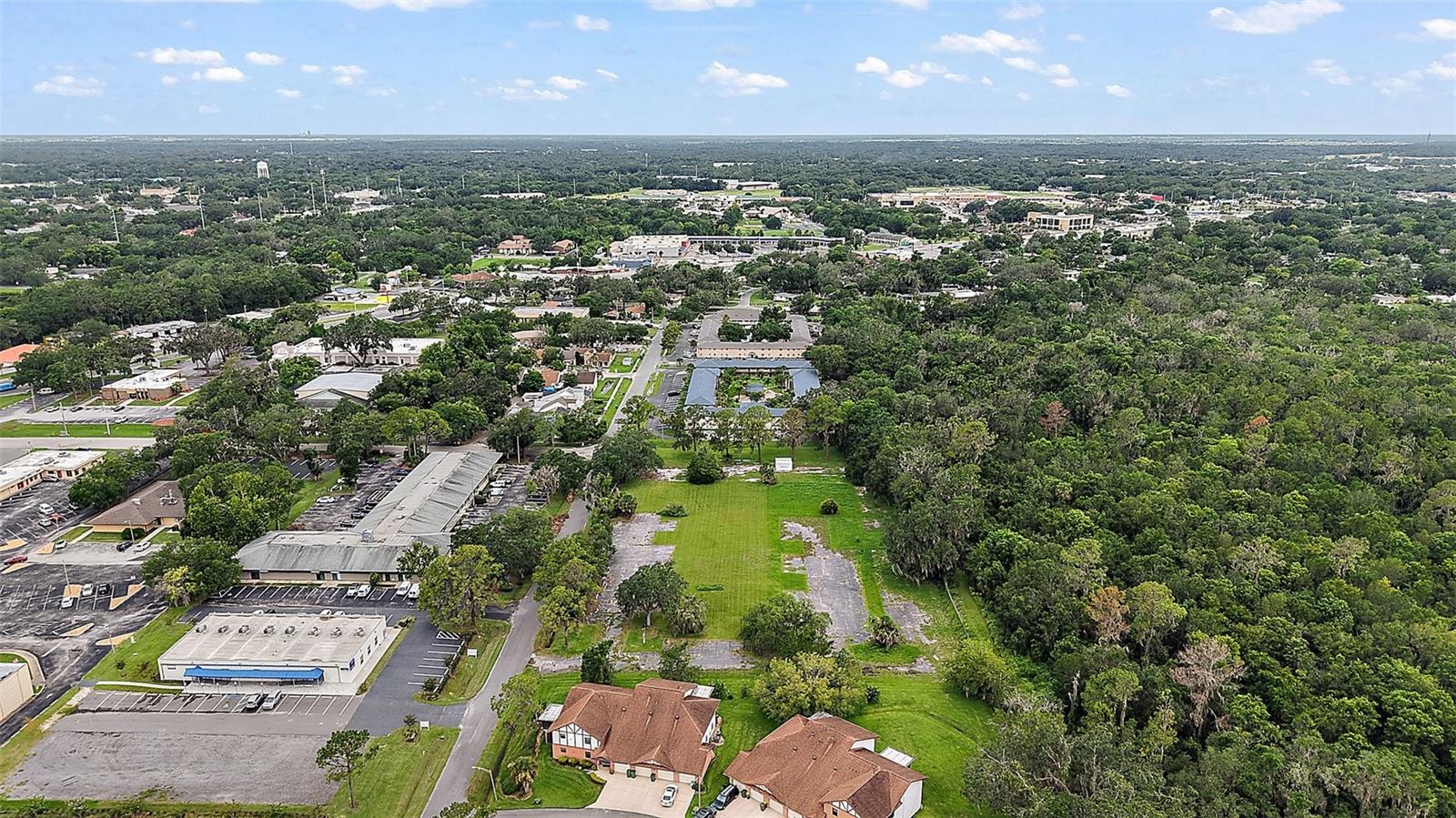Image 4 of 9 For Oak Terrace Drive