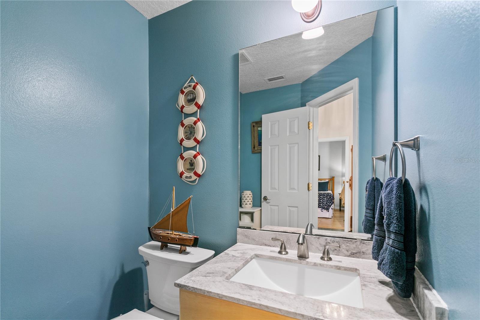 Image 18 of 54 For 13545 Oak Bend Drive