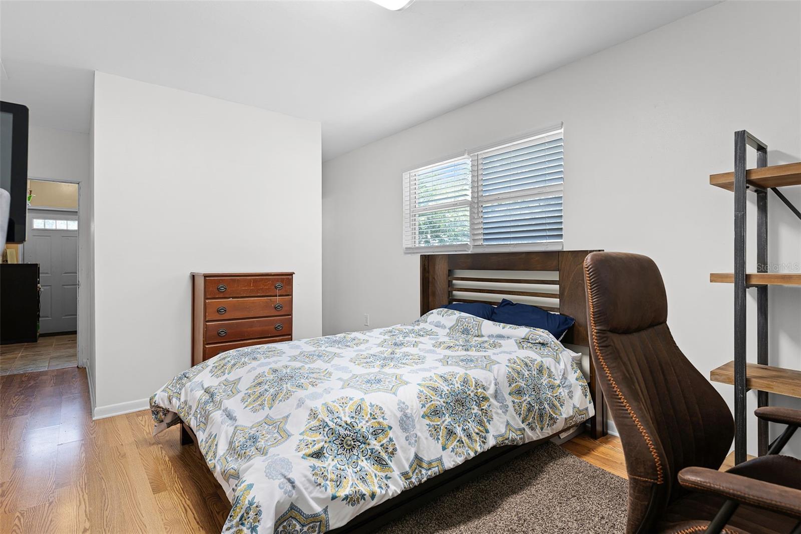 Image 15 of 52 For 703 Hawley Street