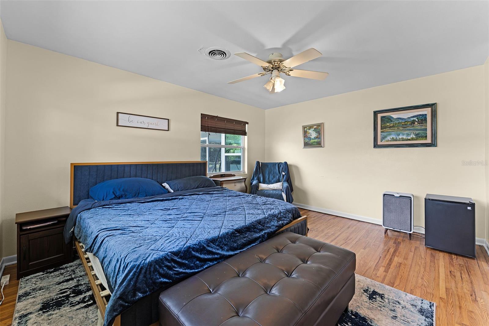 Image 18 of 52 For 703 Hawley Street