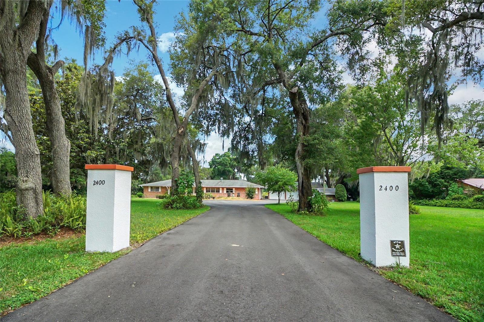 Image 13 of 78 For 2400 Lake Griffin Road