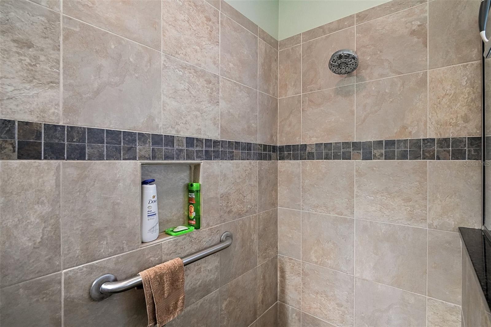Image 6 of 25 For 4514 River Ridge Drive