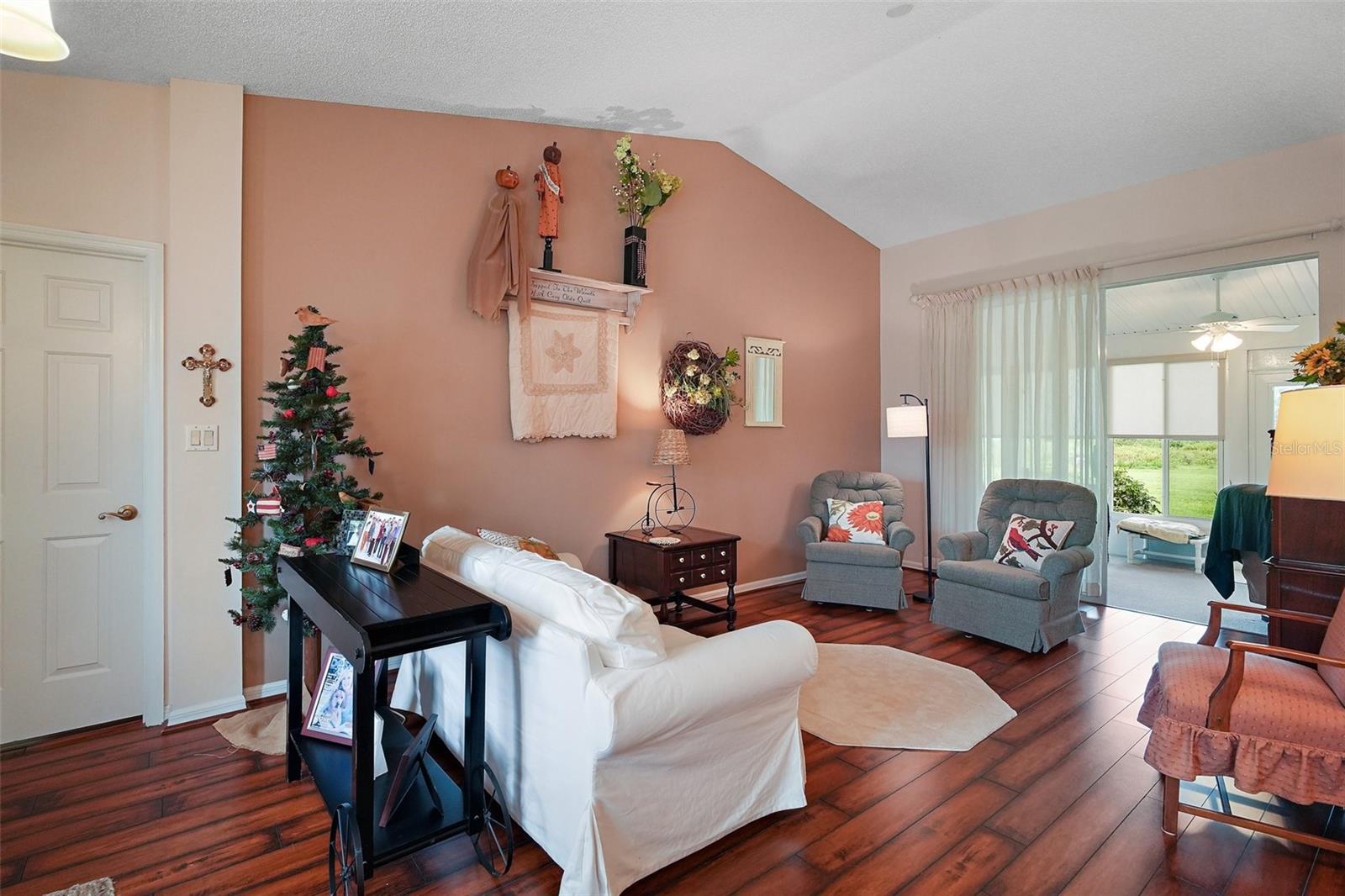 Image 7 of 25 For 4514 River Ridge Drive