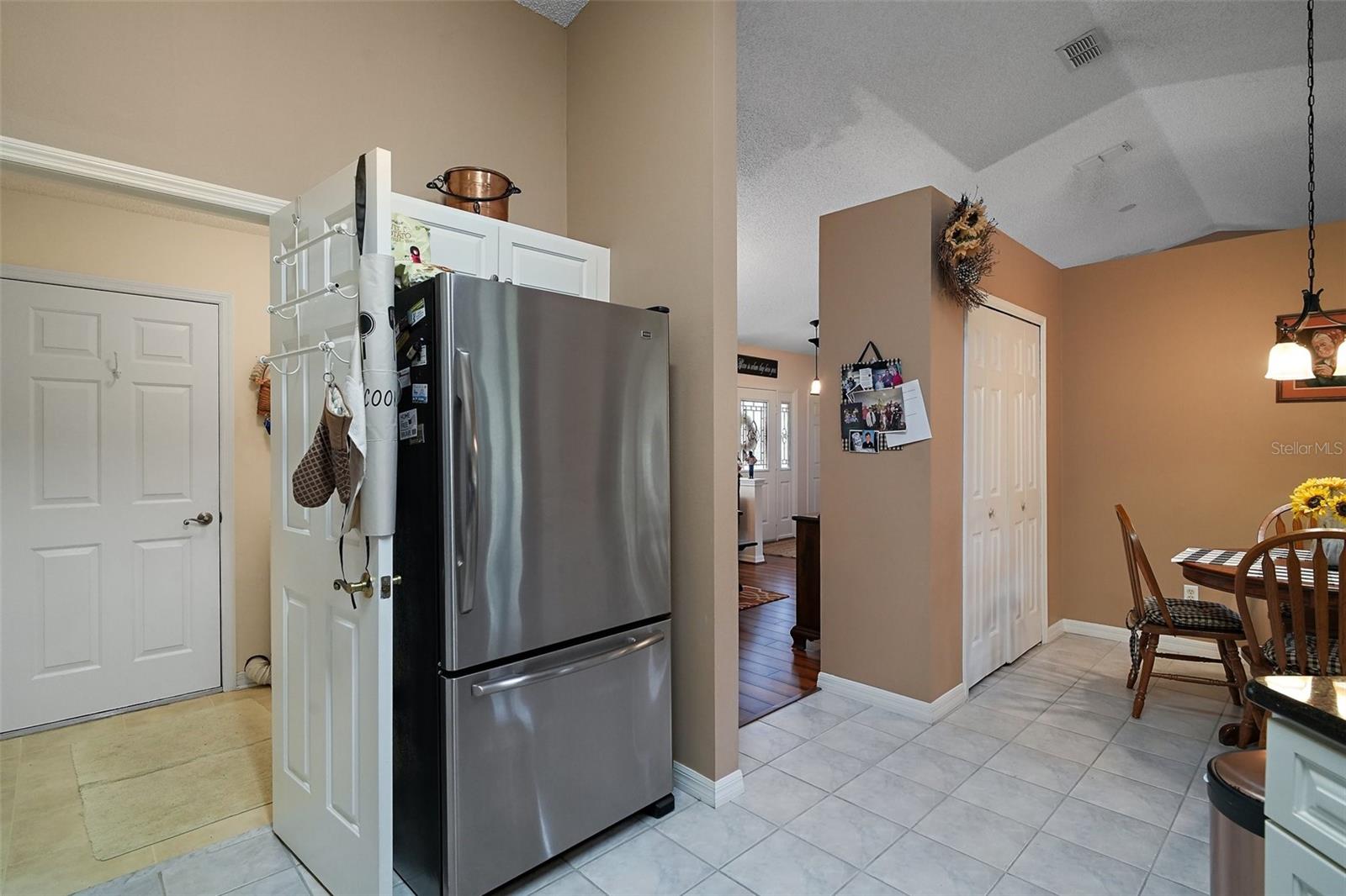 Image 8 of 25 For 4514 River Ridge Drive