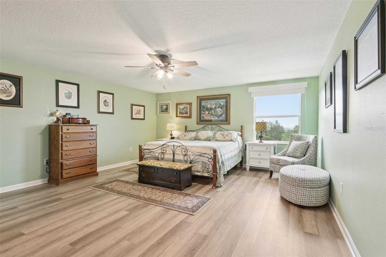 Image 41 of 64 For 49 White Horse Way