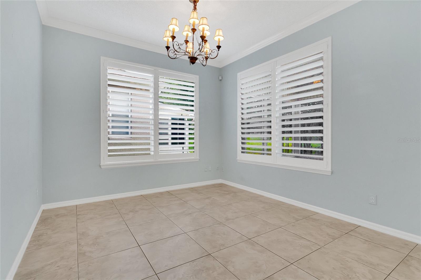 Image 11 of 37 For 1017 Saint Ives Court