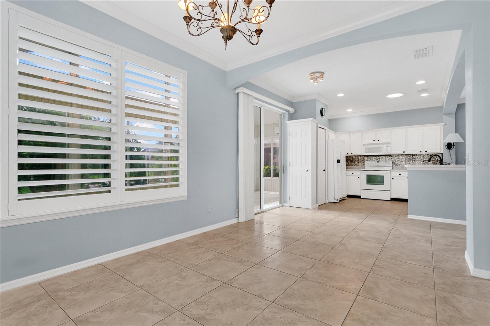 Image 13 of 37 For 1017 Saint Ives Court