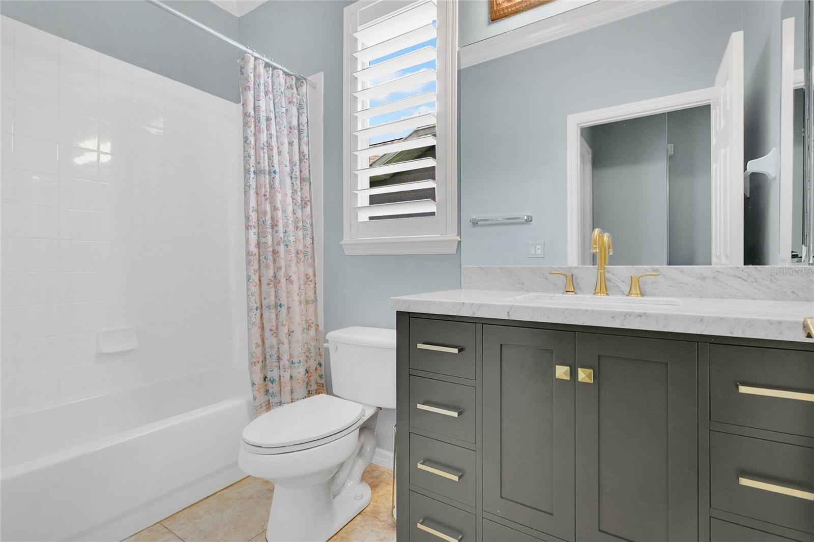 Image 20 of 37 For 1017 Saint Ives Court