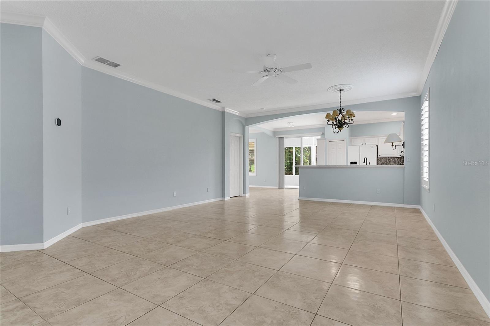 Image 4 of 37 For 1017 Saint Ives Court
