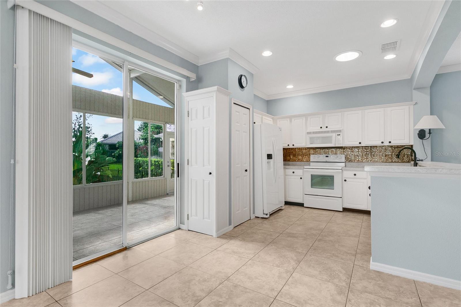 Image 8 of 37 For 1017 Saint Ives Court