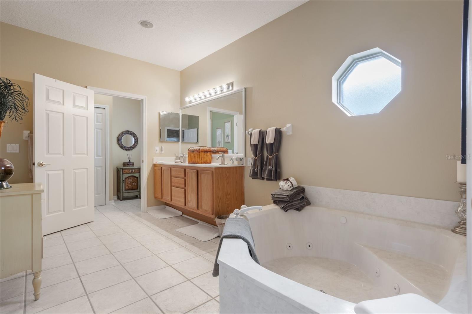 Image 21 of 39 For 9015 Saint Andrews Way Way