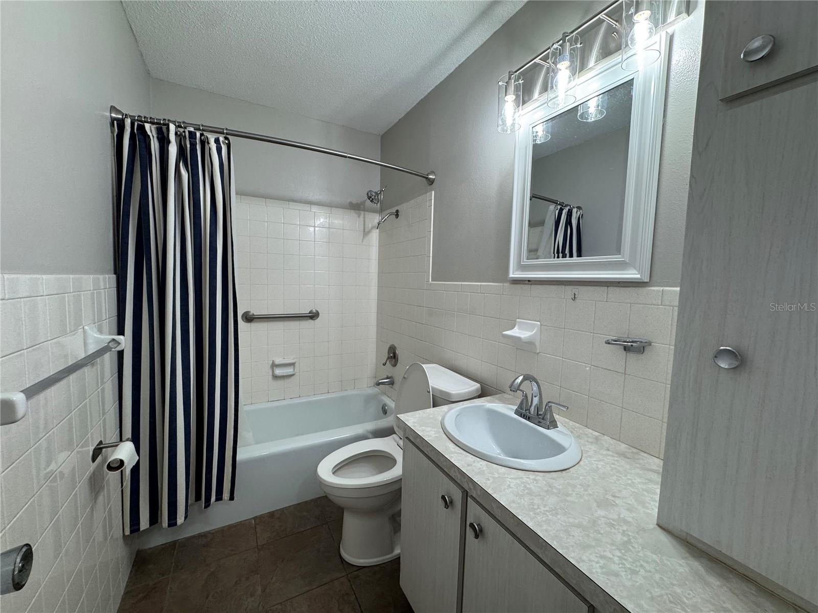 Image 15 of 17 For 503 Oak Avenue