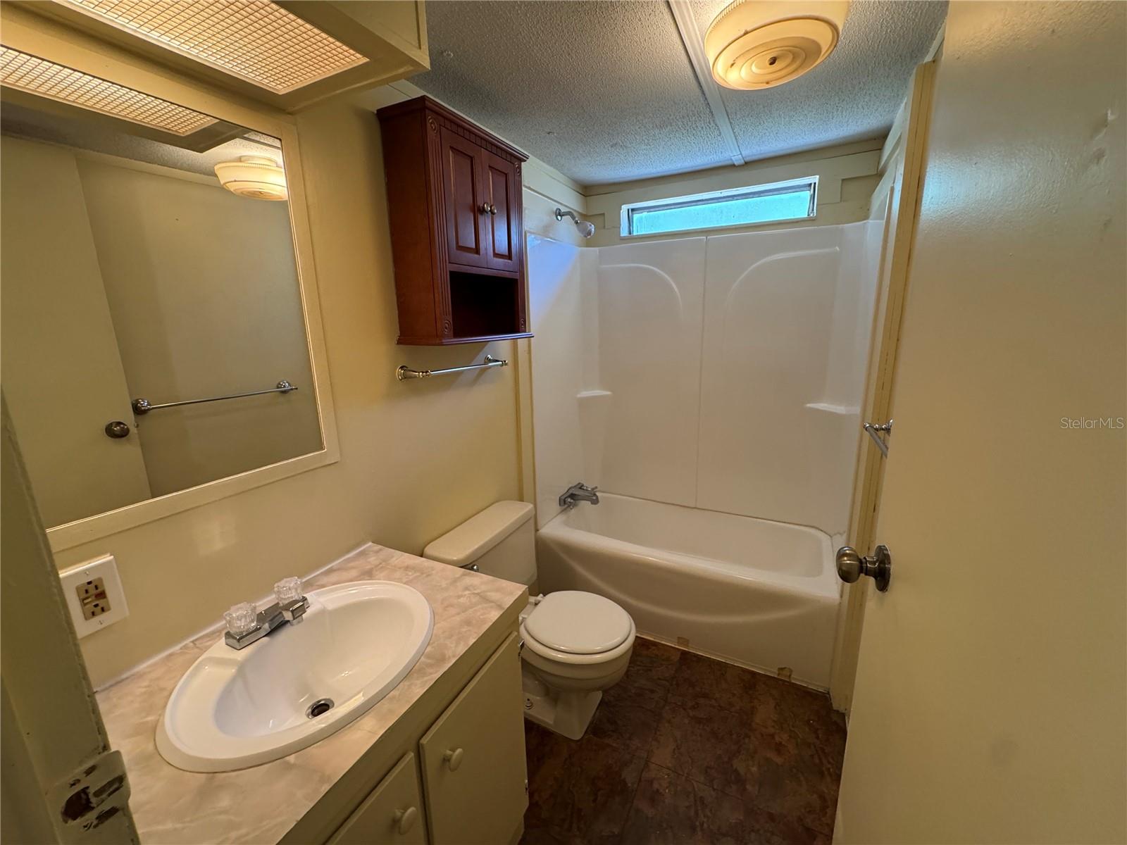 Image 11 of 13 For 4940 Hunts Court 4