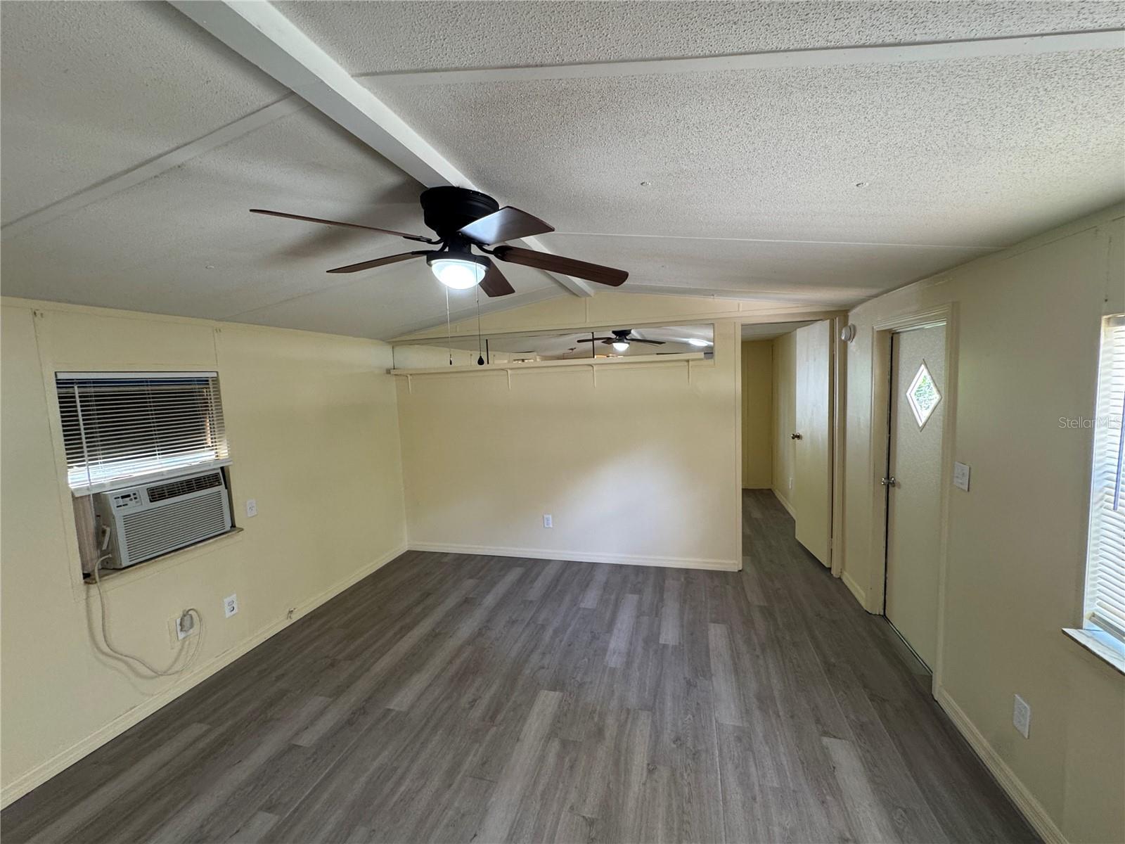 Image 3 of 13 For 4940 Hunts Court 4