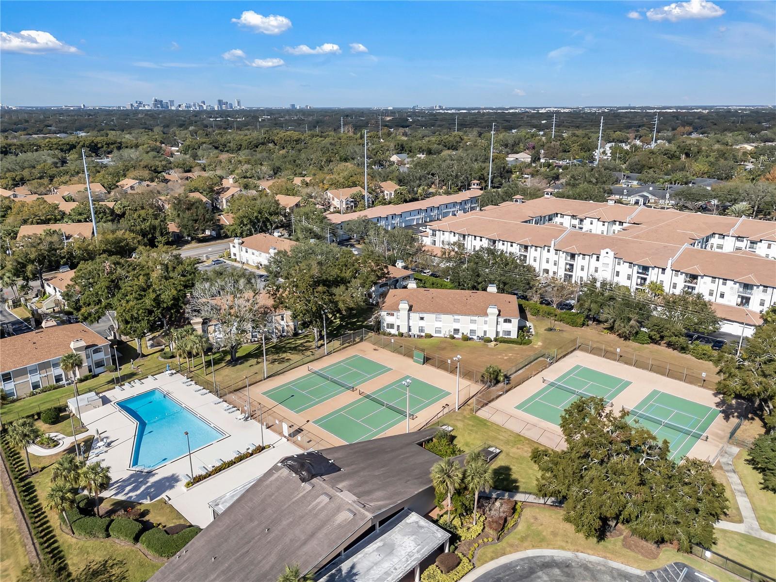 Image 24 of 31 For 3286 Semoran Boulevard 25