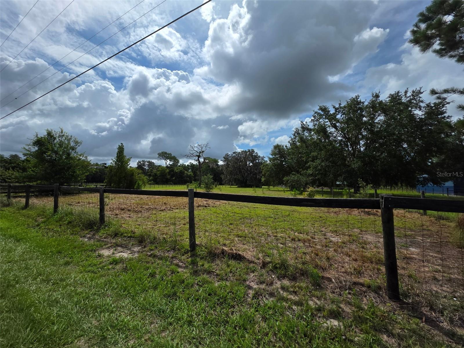 Details for 18470 Highway 42, WEIRSDALE, FL 32195