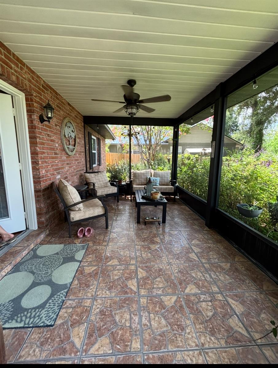 Image 19 of 28 For 42029 Lakeview Drive