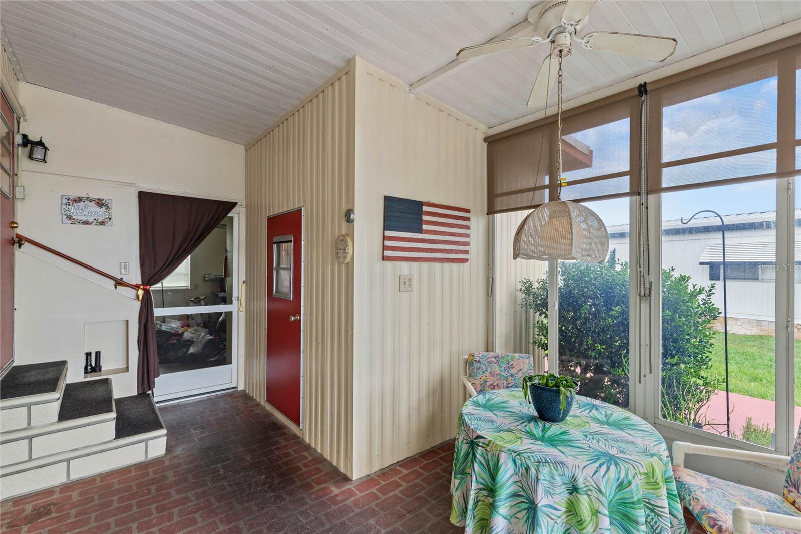 Image 11 of 27 For 805 Royal Palm Avenue