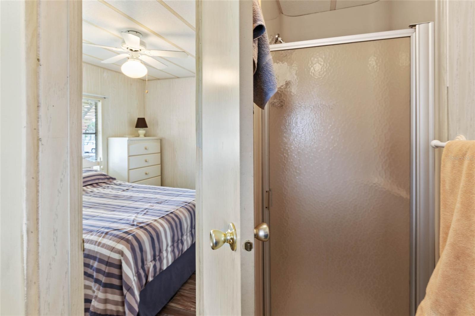 Image 18 of 27 For 805 Royal Palm Avenue