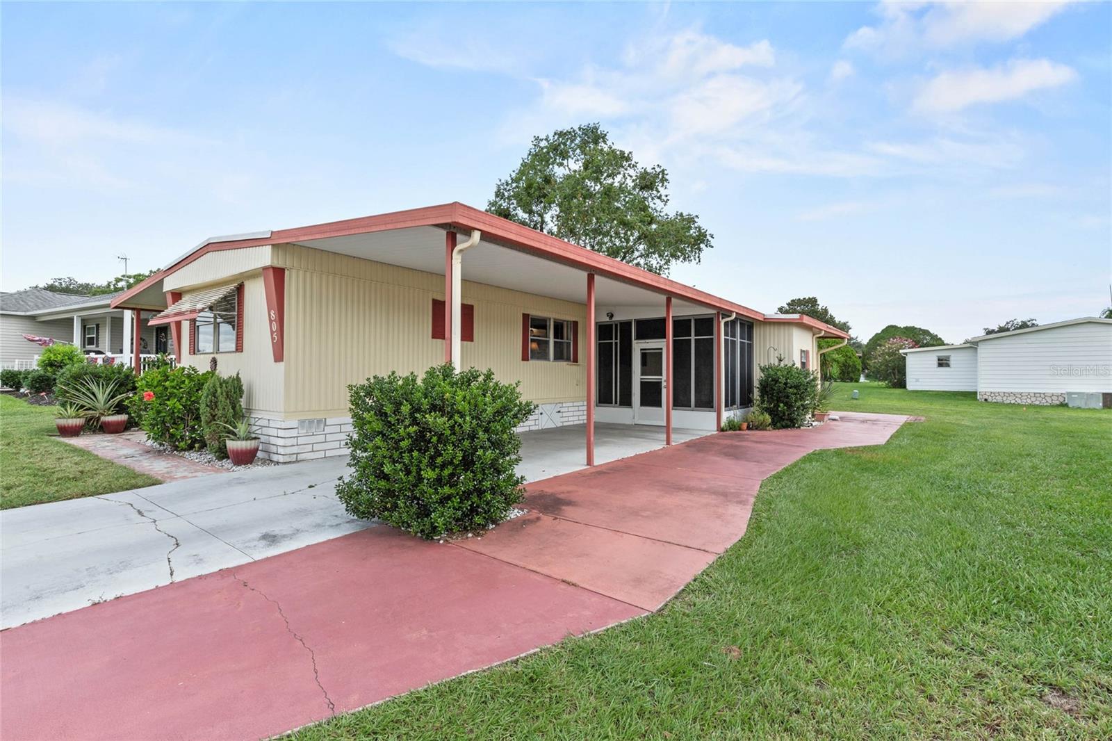 Image 5 of 27 For 805 Royal Palm Avenue