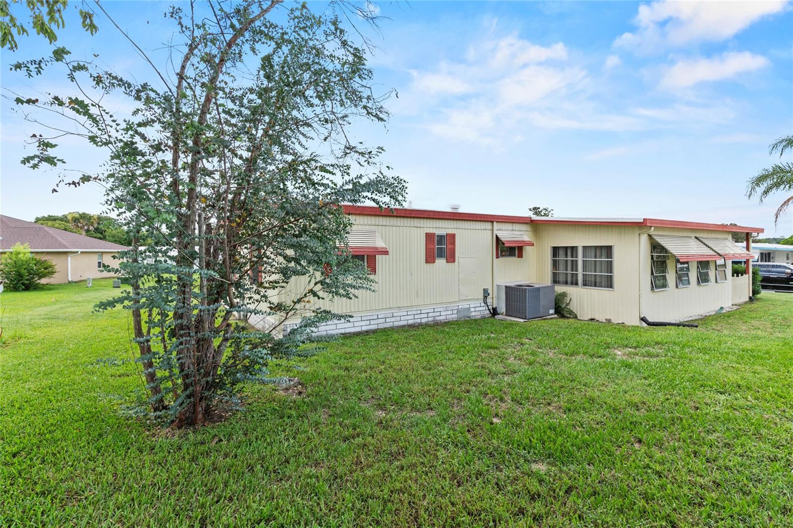 Image 8 of 27 For 805 Royal Palm Avenue