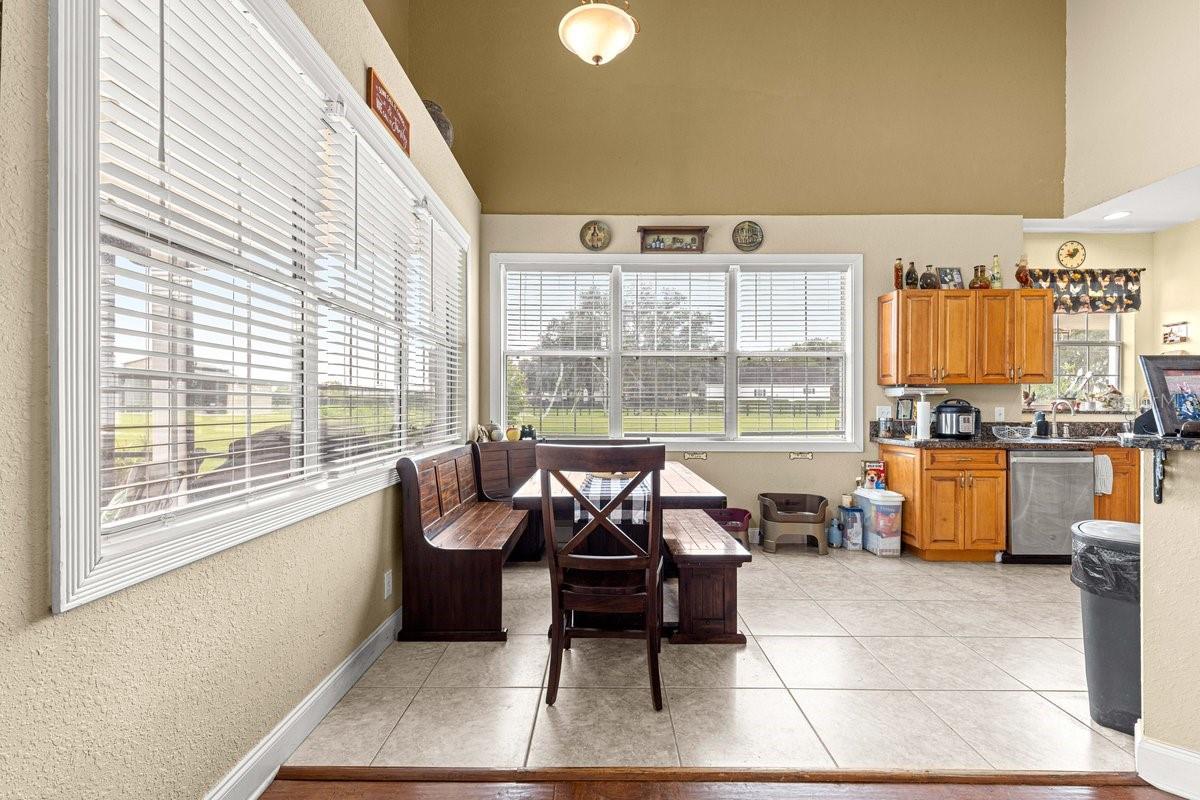 Image 64 of 93 For 12345 14th Avenue