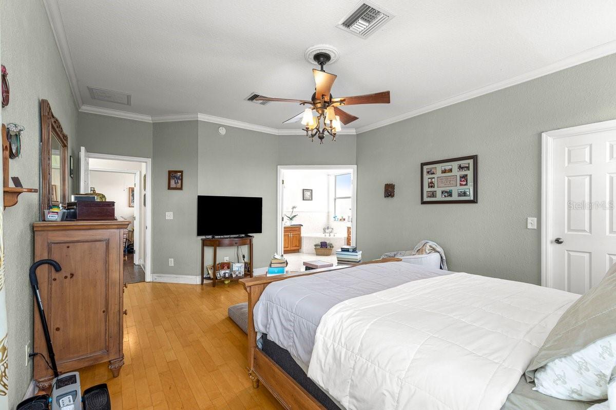 Image 70 of 93 For 12345 14th Avenue