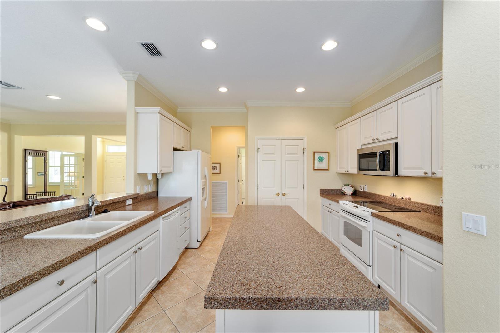 Image 17 of 80 For 9603 137th Street Road