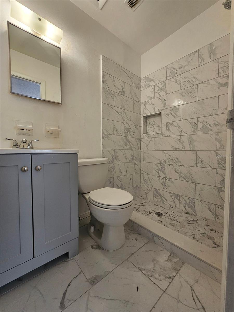 Image 11 of 16 For 5550 Saint Joseph Boulevard