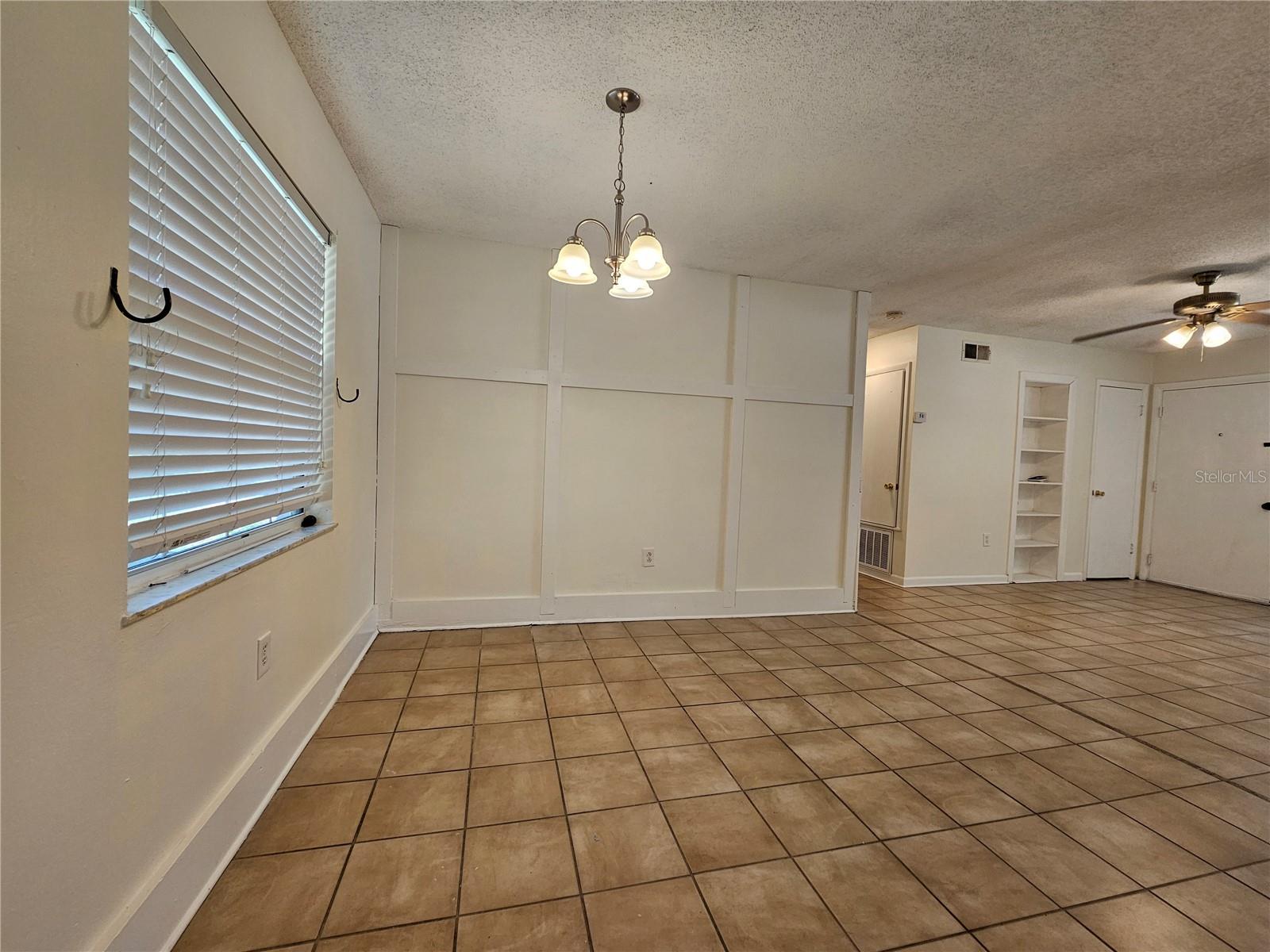 Image 4 of 16 For 5550 Saint Joseph Boulevard