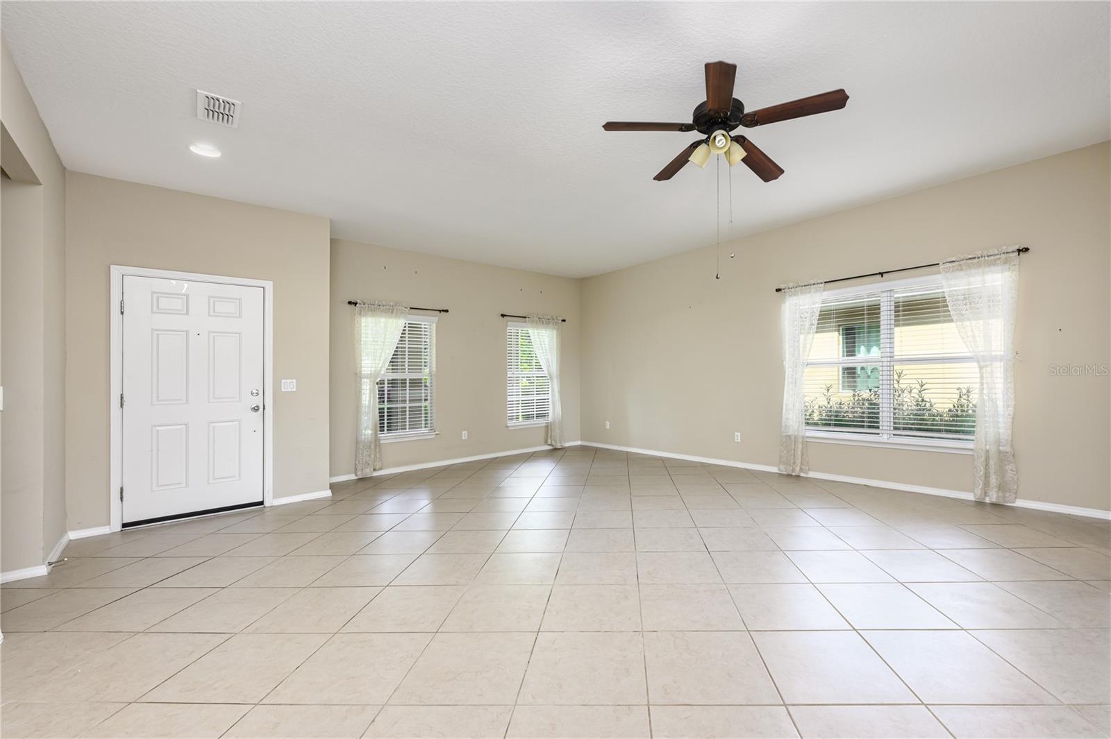 Image 16 of 53 For 30304 Cheval Street