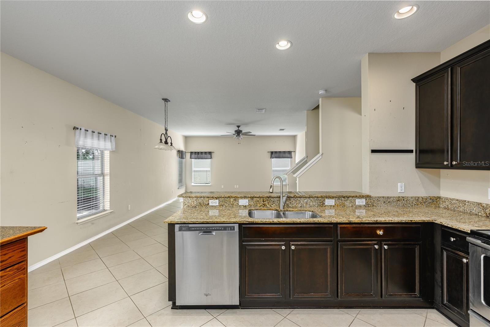 Image 19 of 53 For 30304 Cheval Street