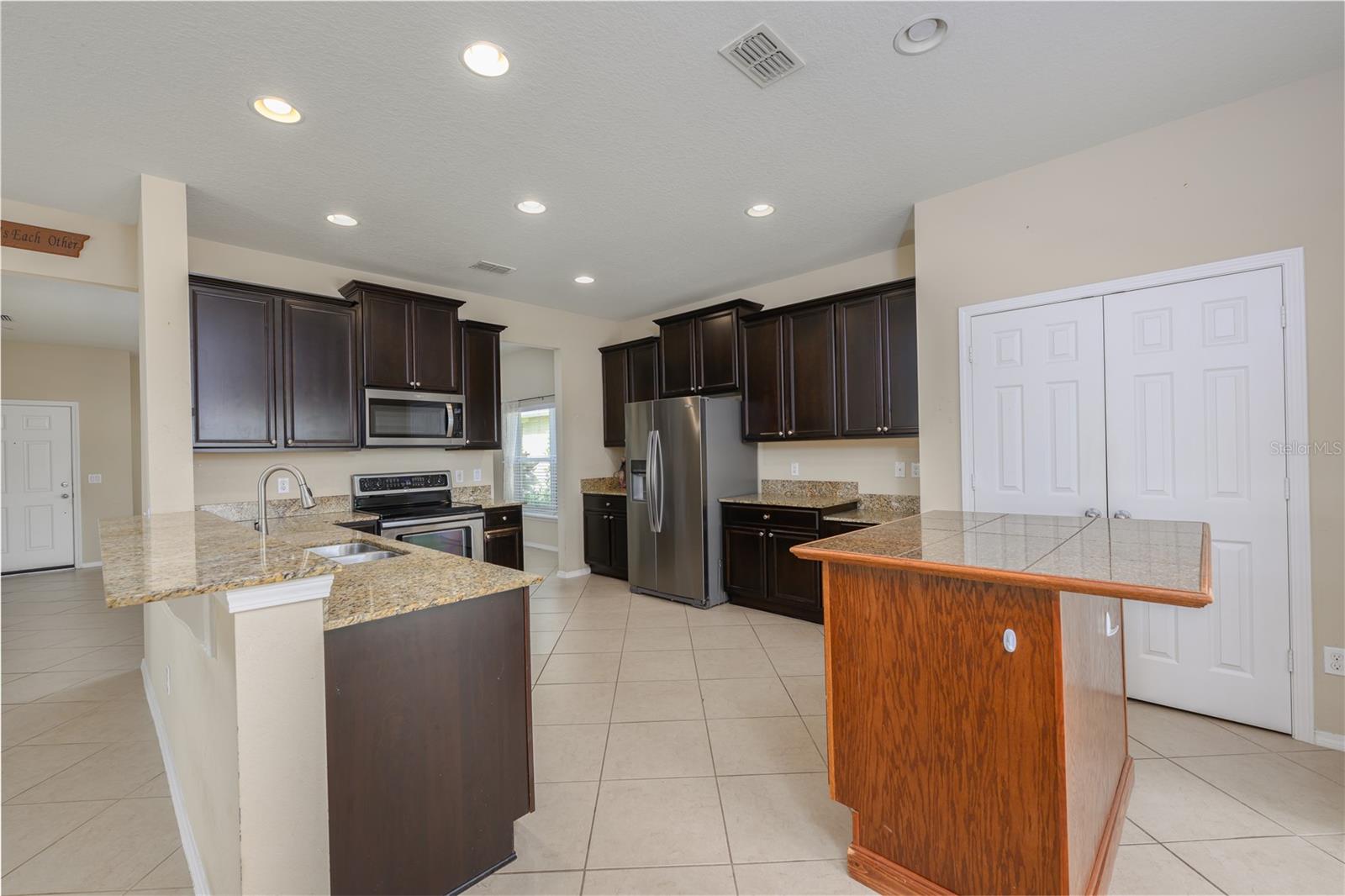 Image 21 of 53 For 30304 Cheval Street