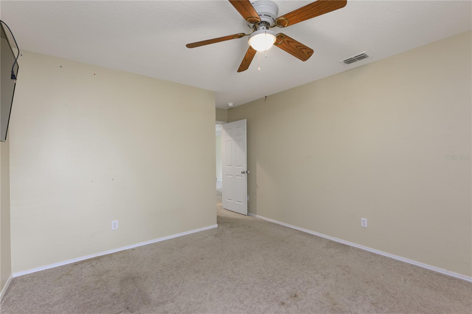 Image 33 of 53 For 30304 Cheval Street