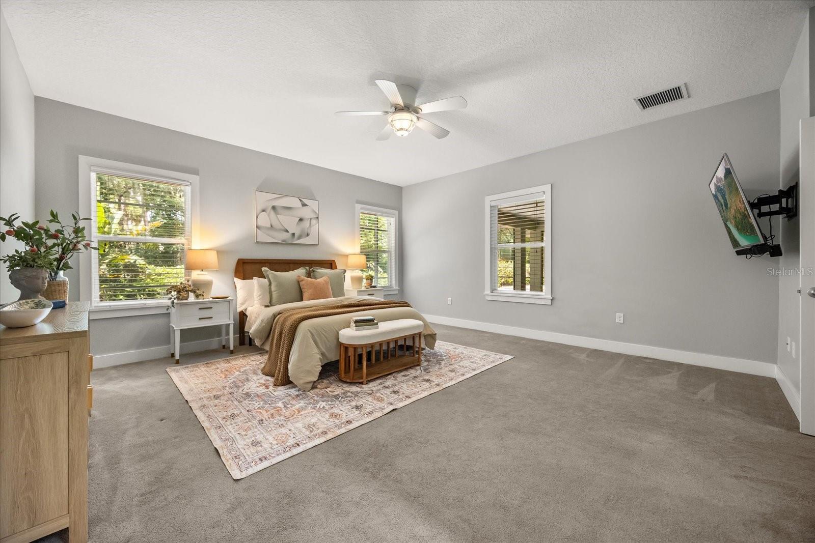 Image 13 of 63 For 2945 Lakeshore Drive