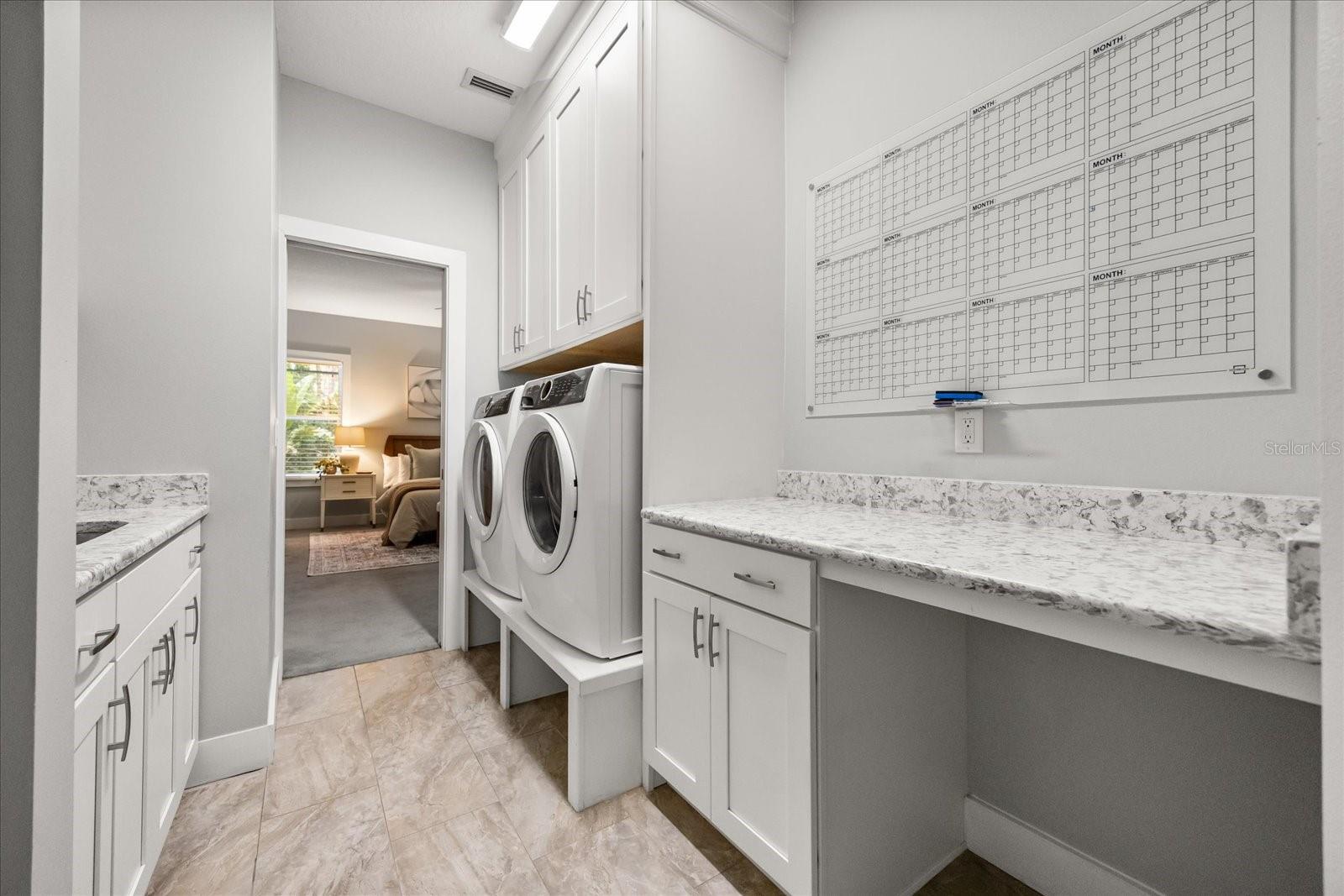 Image 31 of 63 For 2945 Lakeshore Drive