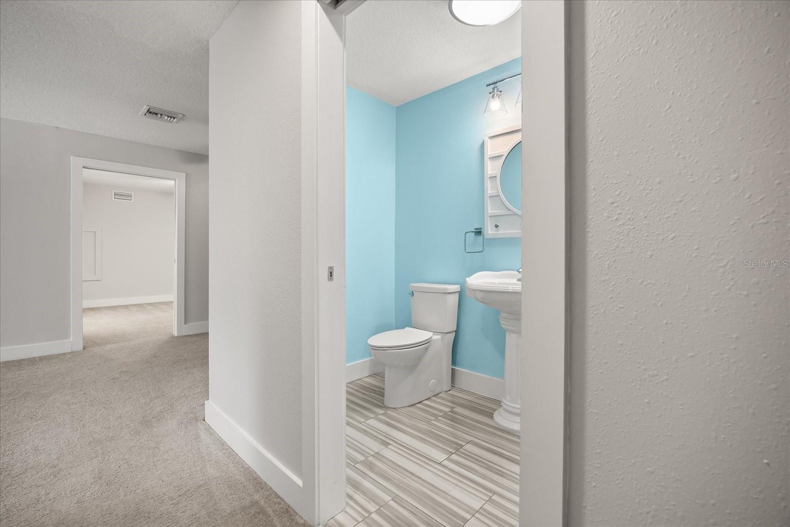 Image 37 of 63 For 2945 Lakeshore Drive