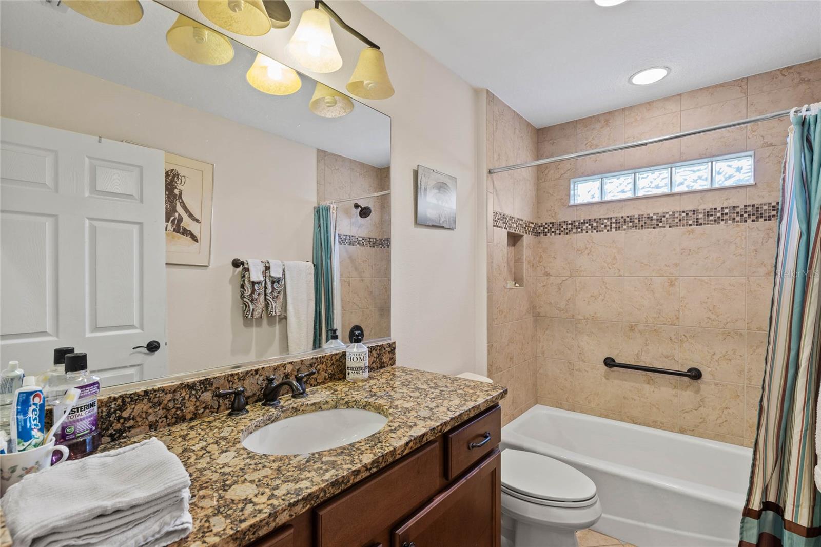 Image 14 of 31 For 1965 Gatehouse Terrace