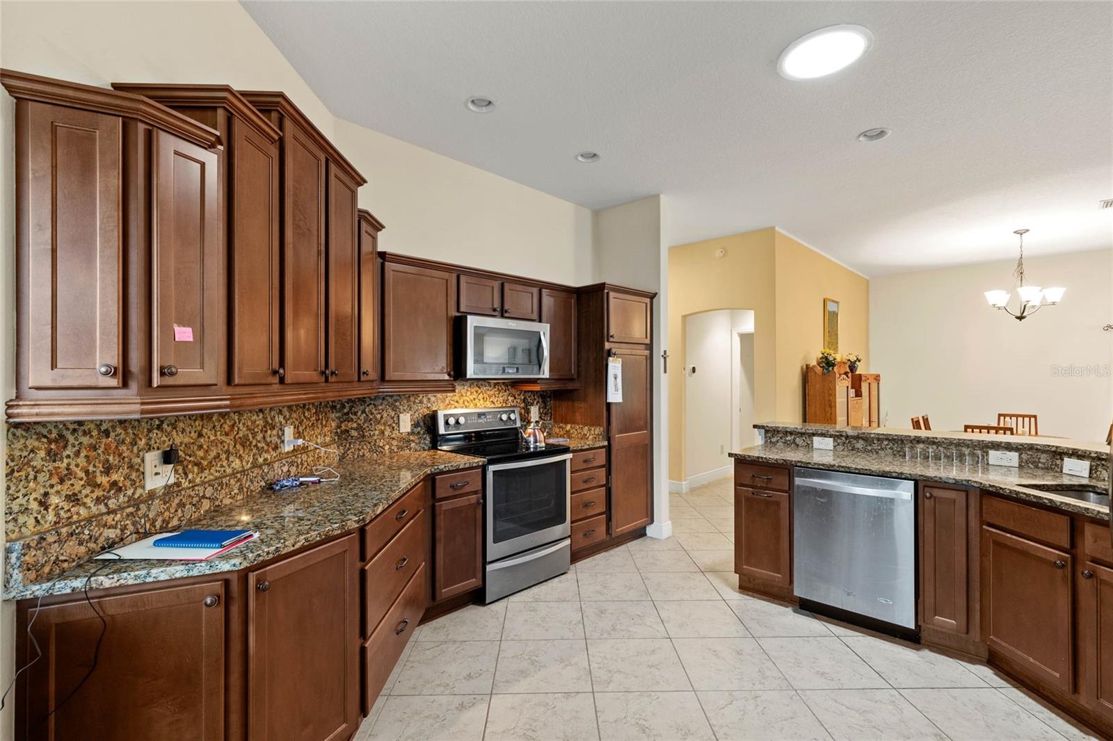 Image 18 of 31 For 1965 Gatehouse Terrace