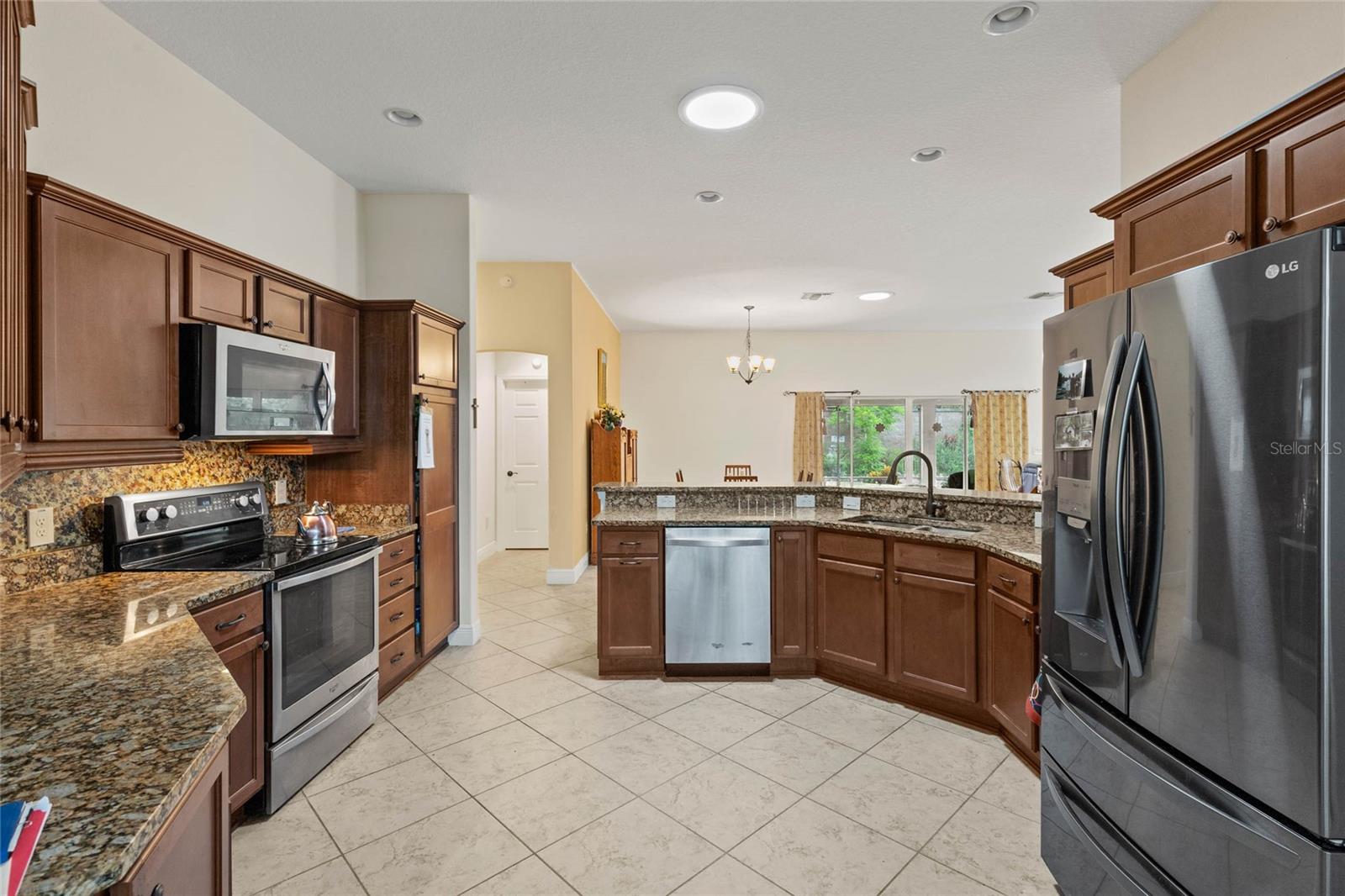 Image 19 of 31 For 1965 Gatehouse Terrace