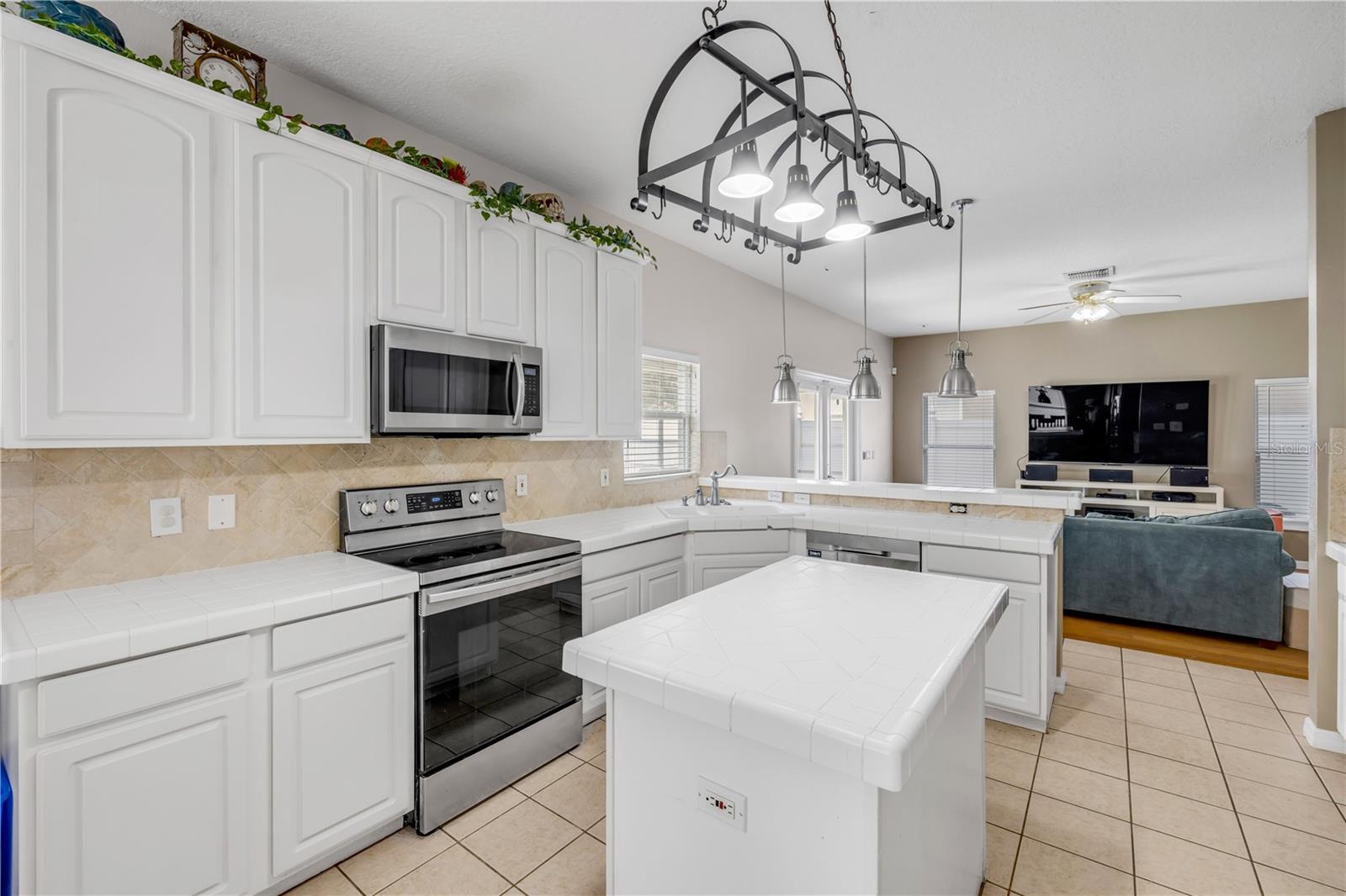 Image 19 of 43 For 6710 Sunquest Drive