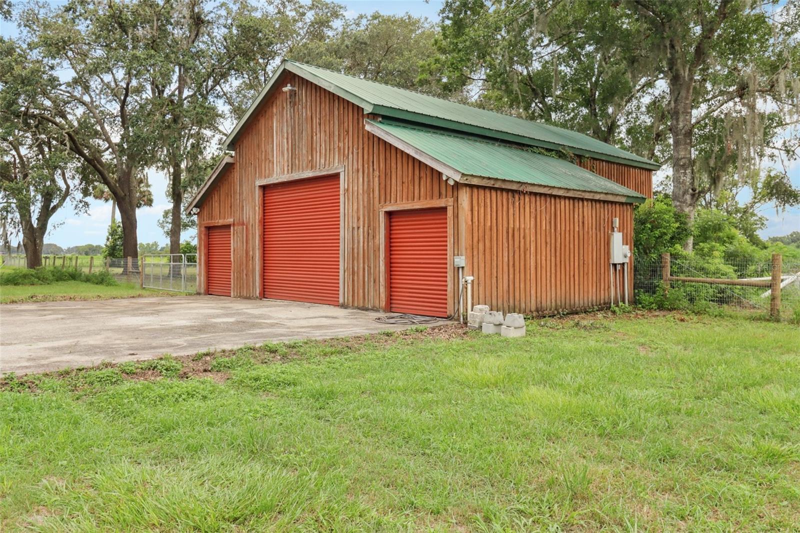 Image 31 of 39 For 40535 Louise Road