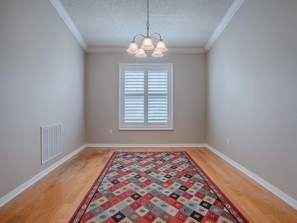 Image 16 of 41 For 4625 River Ridge Drive