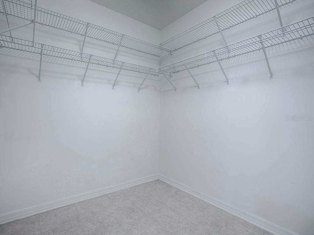 Image 18 of 41 For 4625 River Ridge Drive