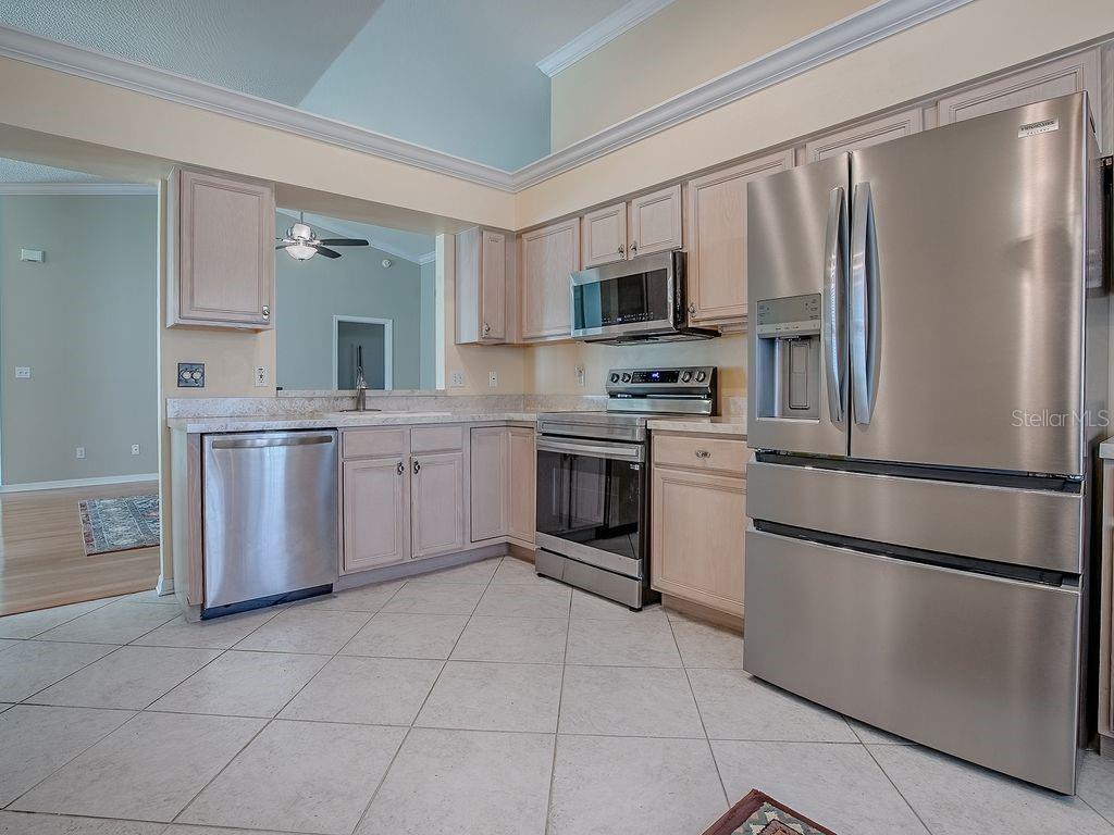 Image 9 of 41 For 4625 River Ridge Drive