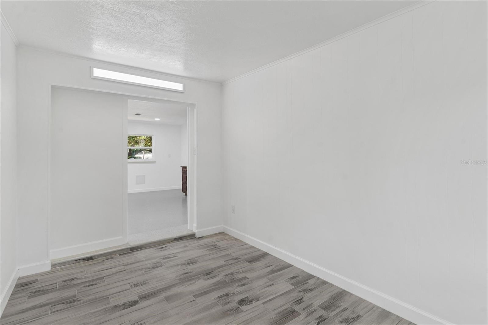 Image 13 of 25 For 109 Lakeview Street