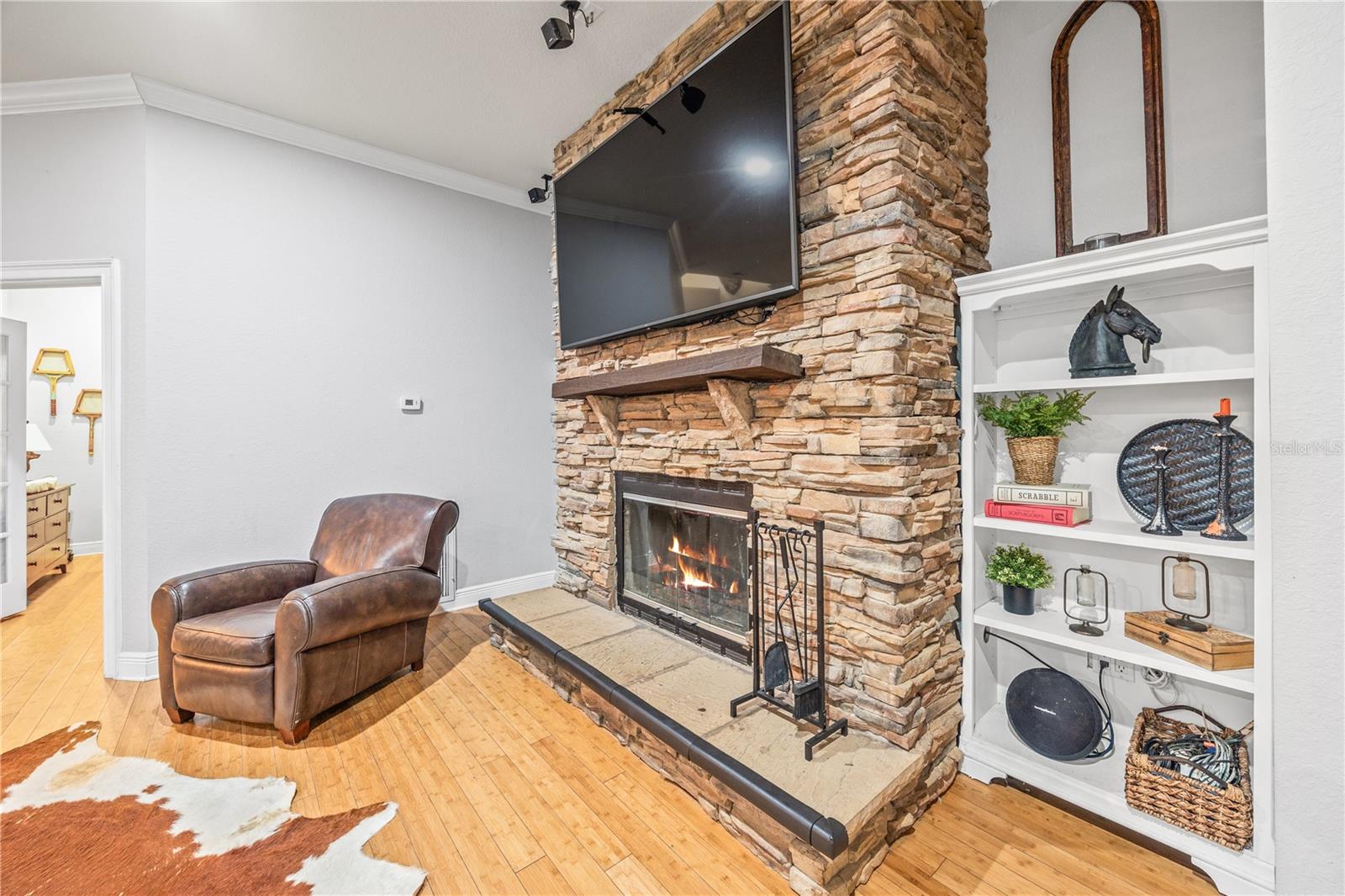 Image 9 of 49 For 1390 Cr 652a