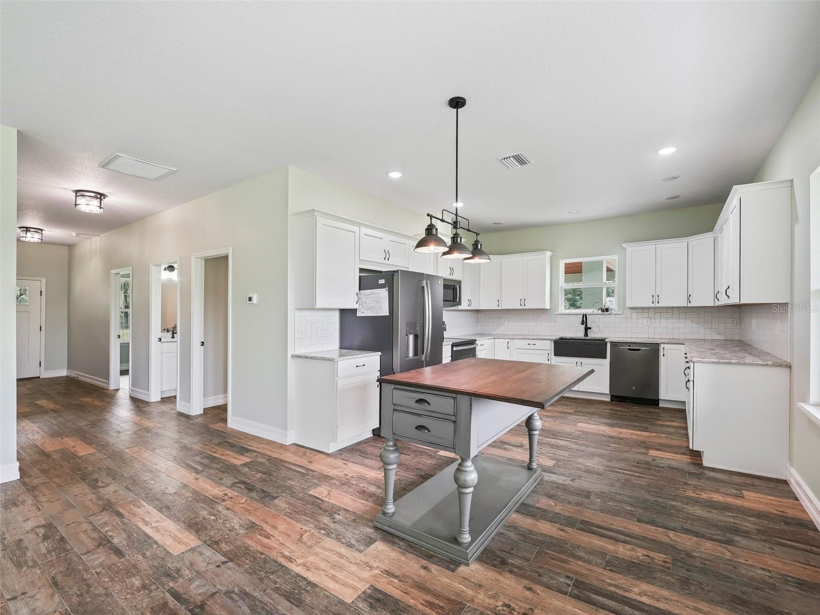 Image 14 of 47 For 8567 Cr 635  
